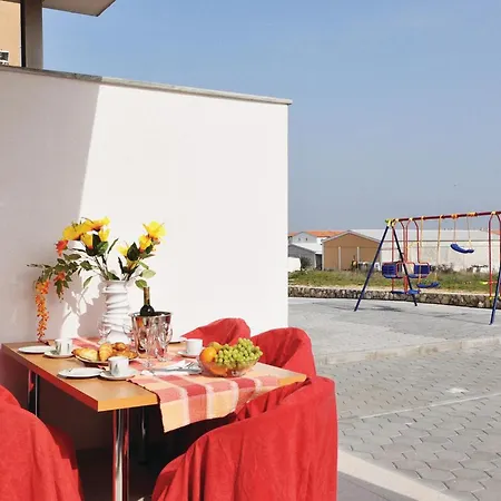 Apartment Lovely In With Swimming Pool *