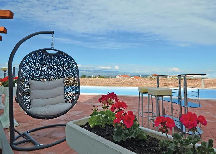 Lovely In With Swimming Pool Apartamento *