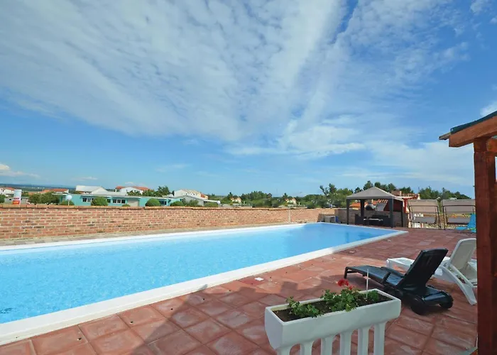 Lovely In With Swimming Pool *