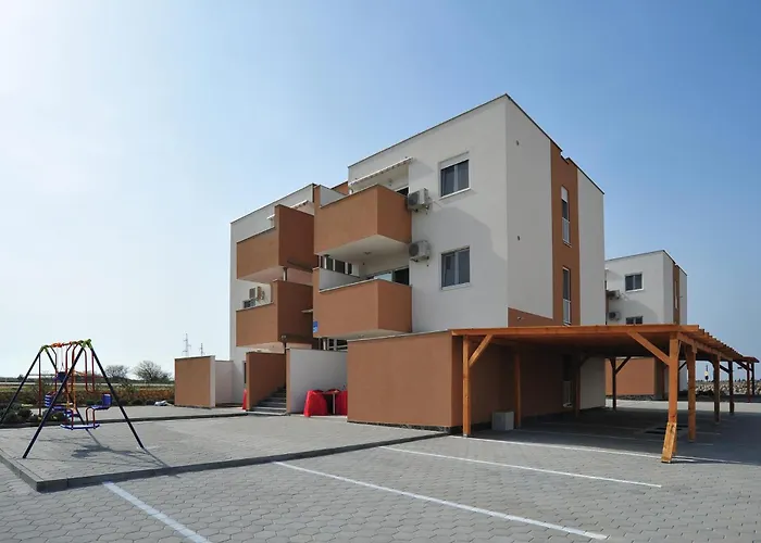 Lovely In With Swimming Pool